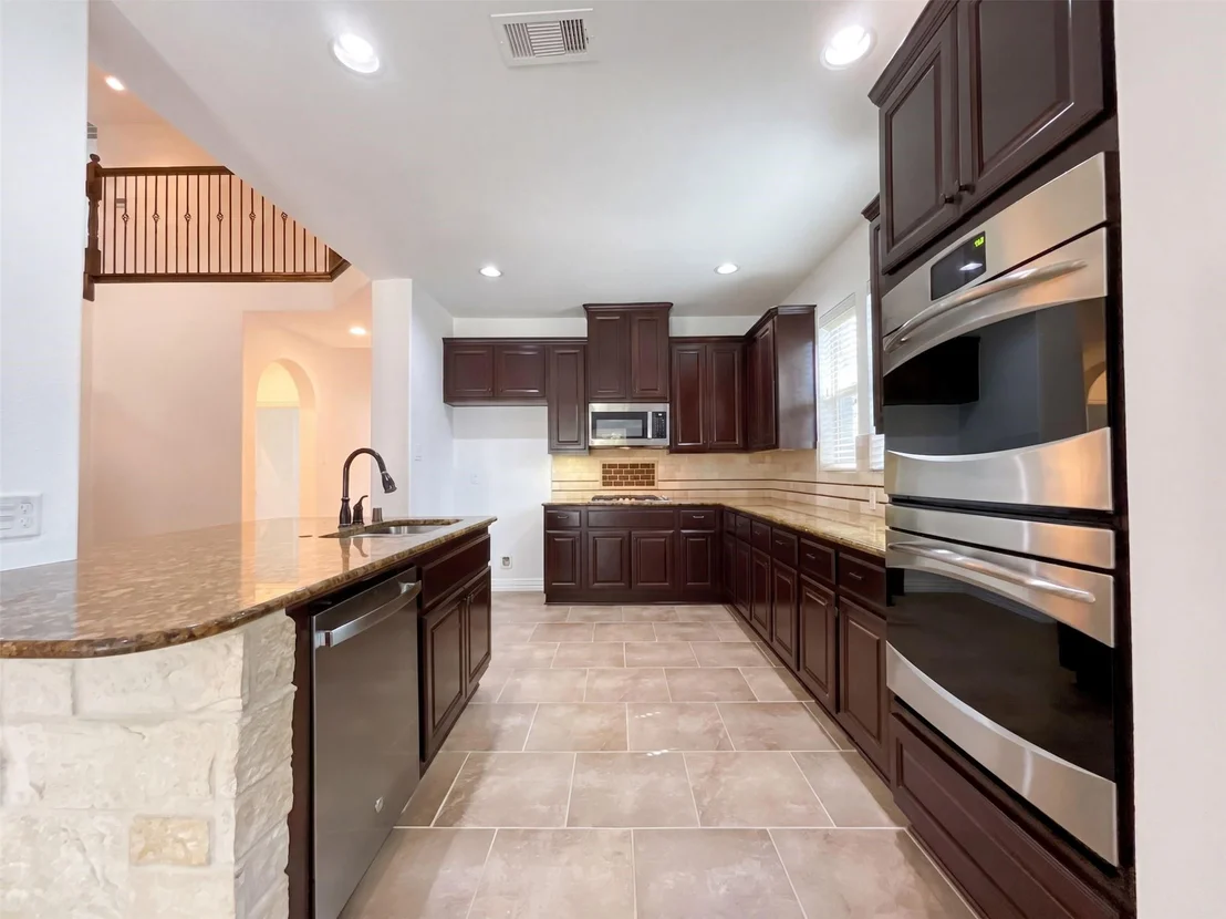 Photo of 312 Overland Trace