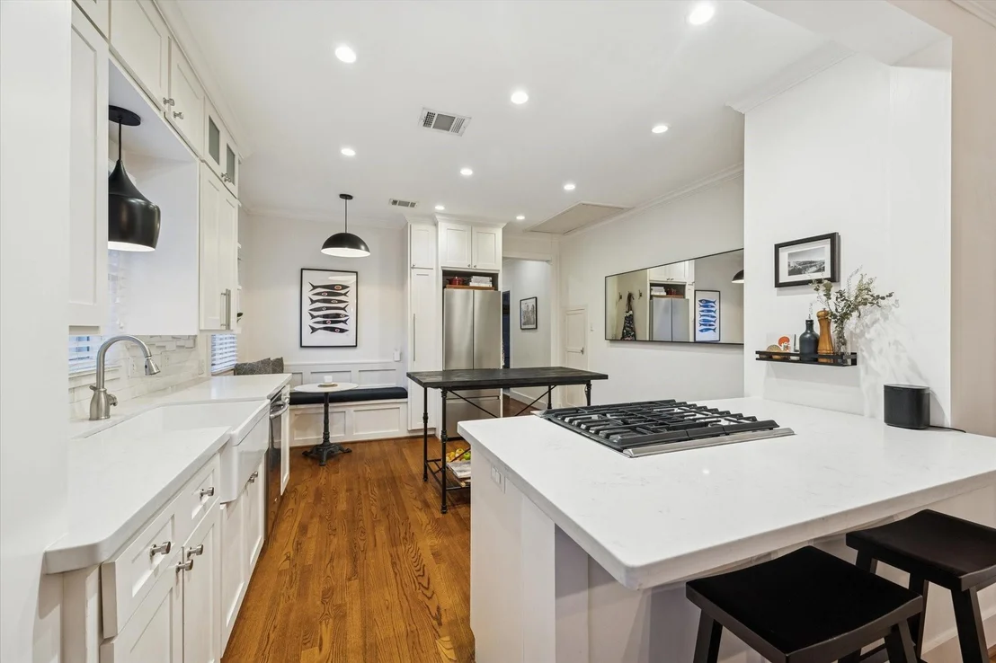 Photo of 1135 Walling Street