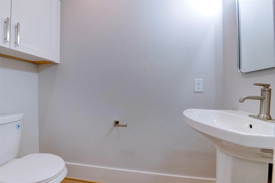Photo of 5132 Rosslyn Road