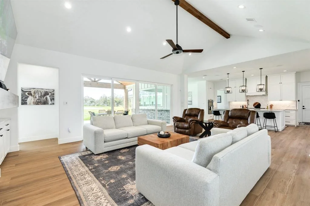 Photo of 7827 County Road 400