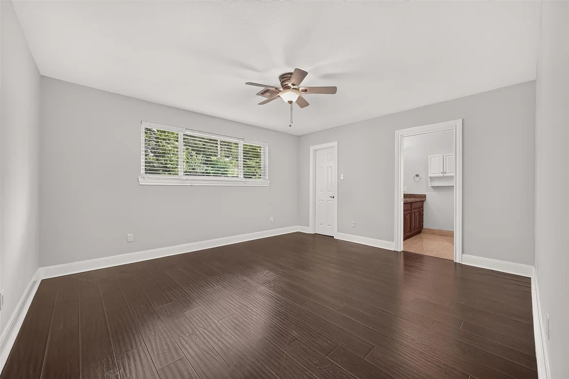 Photo of 11126 Cedarhurst Drive