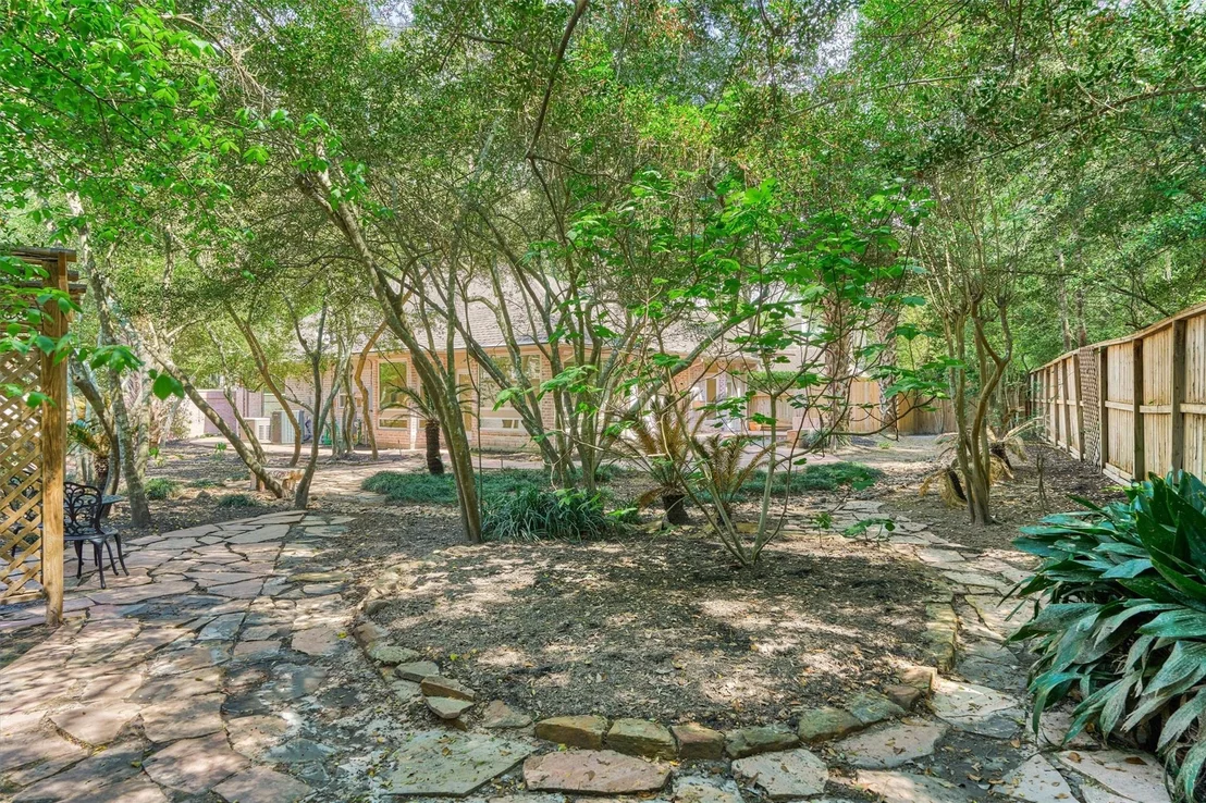 Photo of 66 S Castlegreen Circle