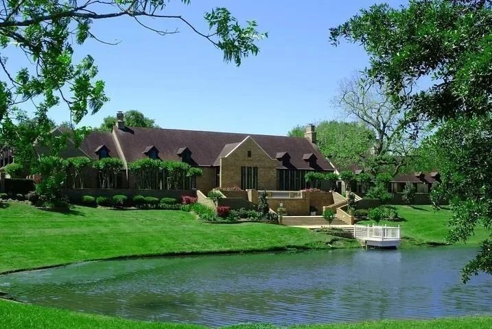 Photo of 4111 Wentworth Drive