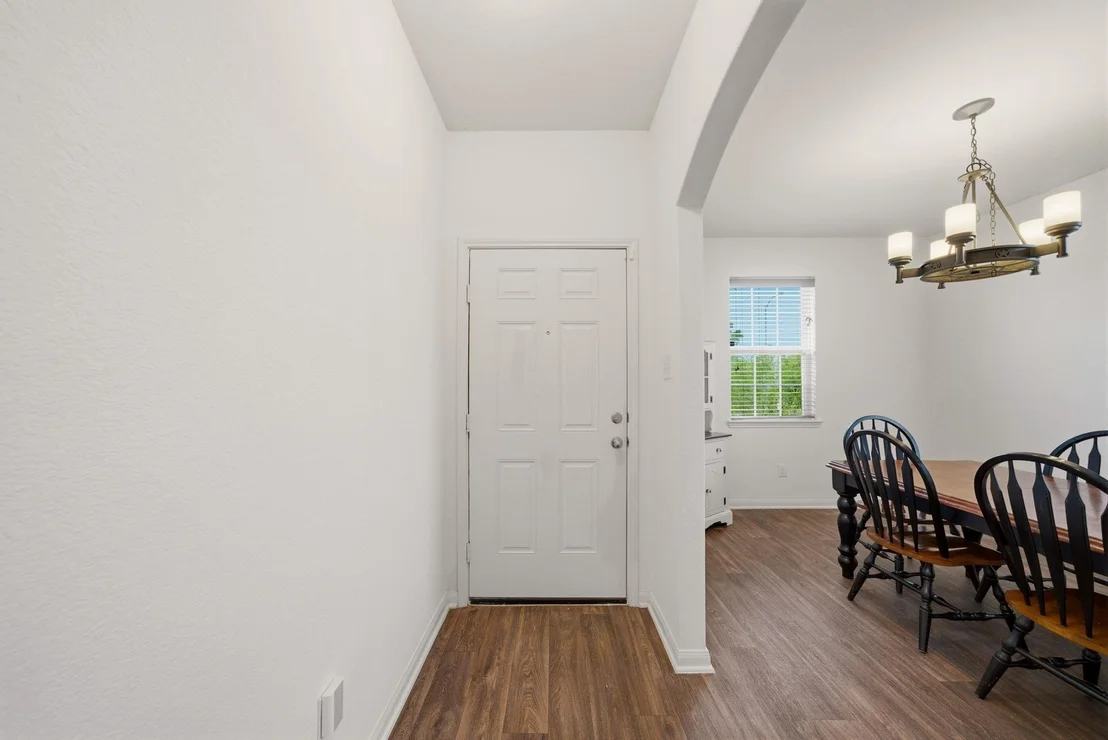 Photo of 2060 Saras Way