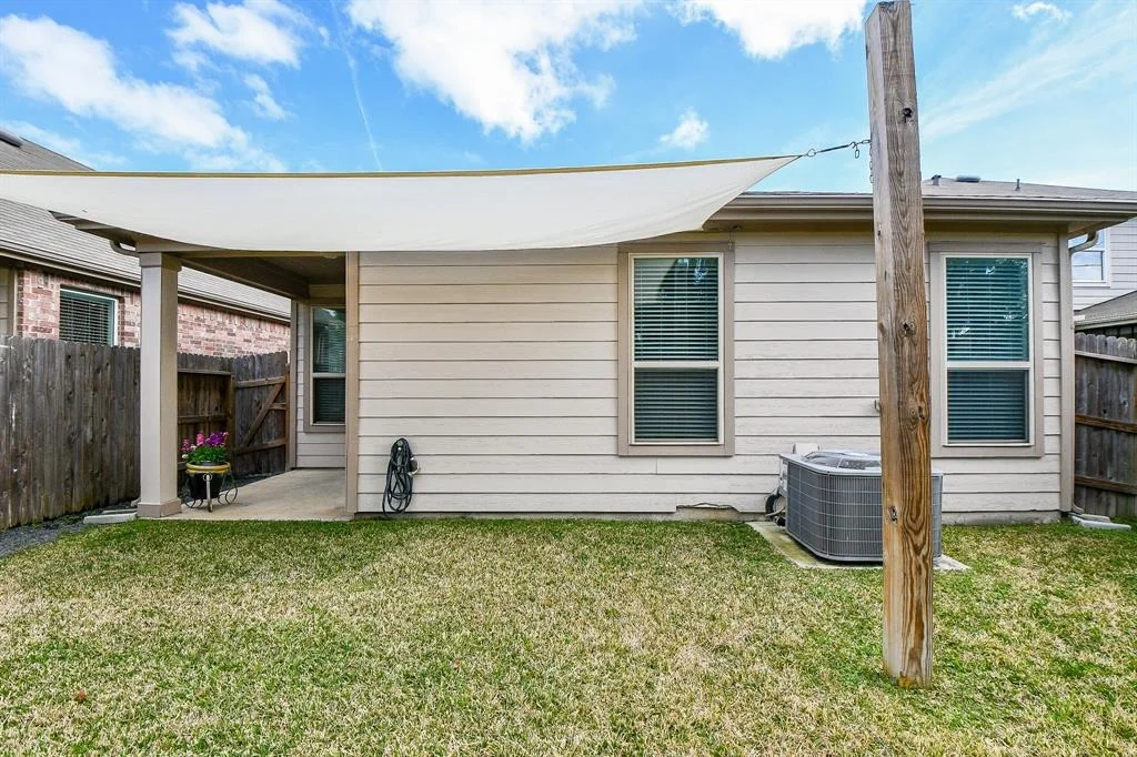 Photo of 6839 Knoll Spring Way