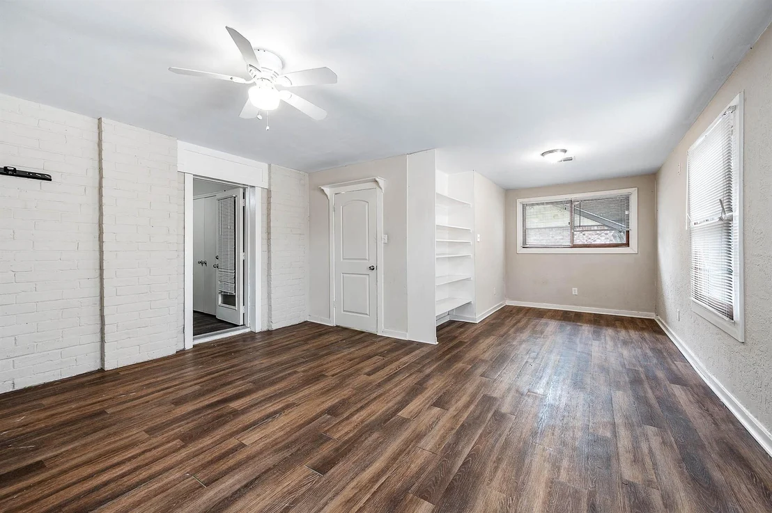 Photo of 7526 Antoine Drive