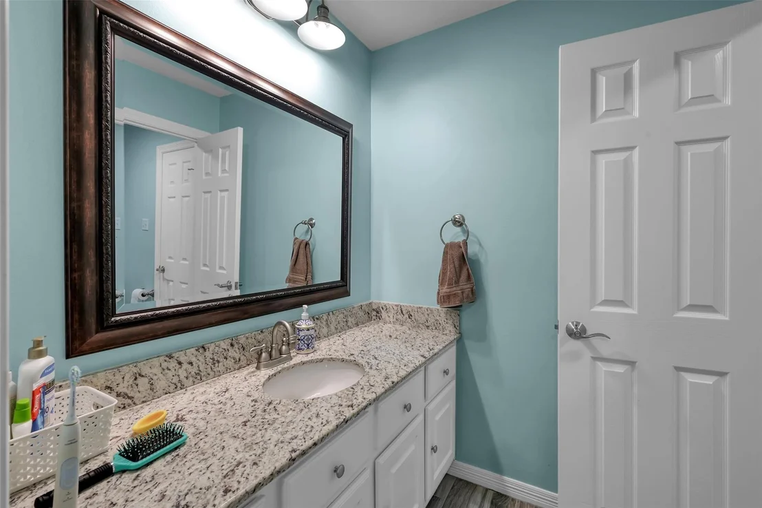 Photo of 143 S Goldenvine Circle