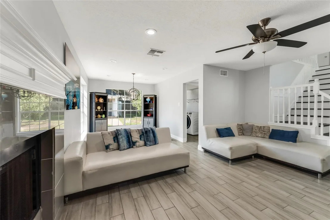 Photo of 18318 Oakhampton Drive