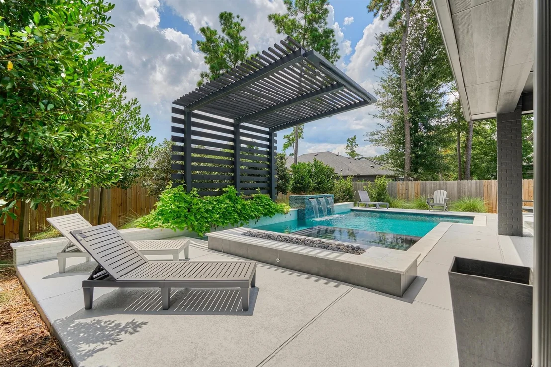 Photo of 320 Bromley Square Drive