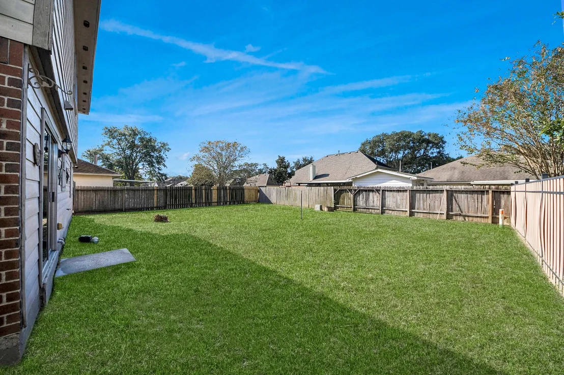Photo of 18135 Gravenhurst Lane