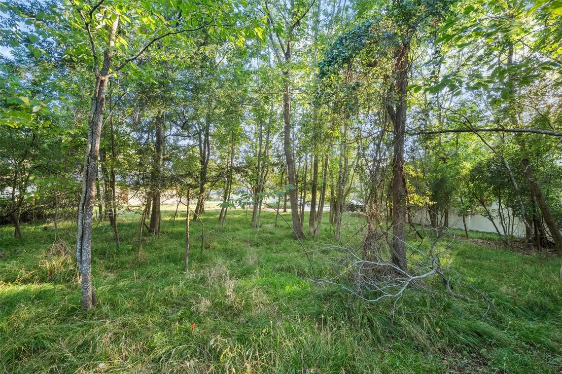 Photo of 12155 Hawthorne Drive