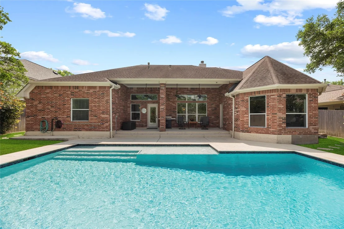Photo of 6039 Whispering Lakes Drive