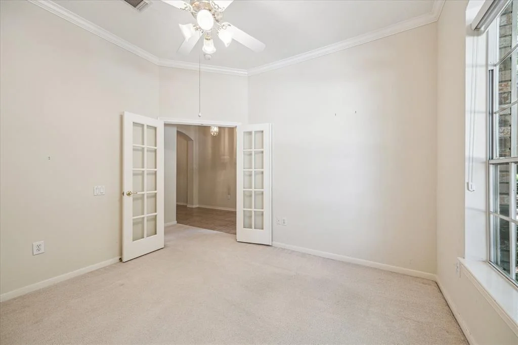 Photo of 18 Robindale Circle