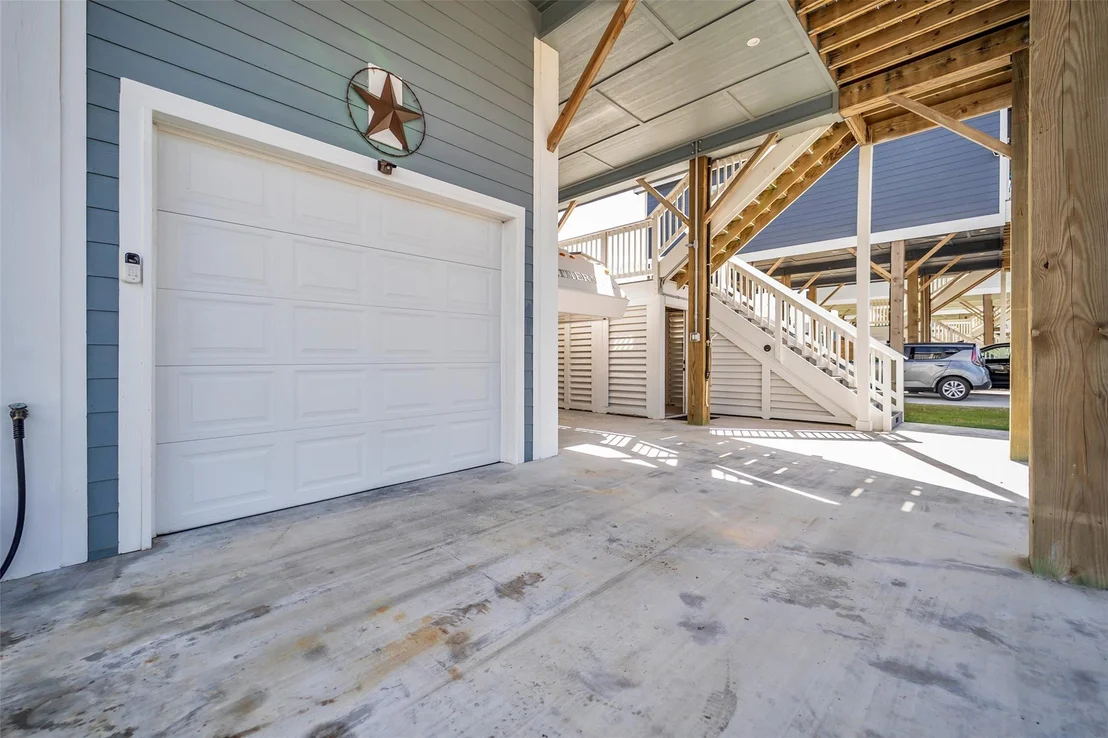 Photo of 1094 Cedar Lane