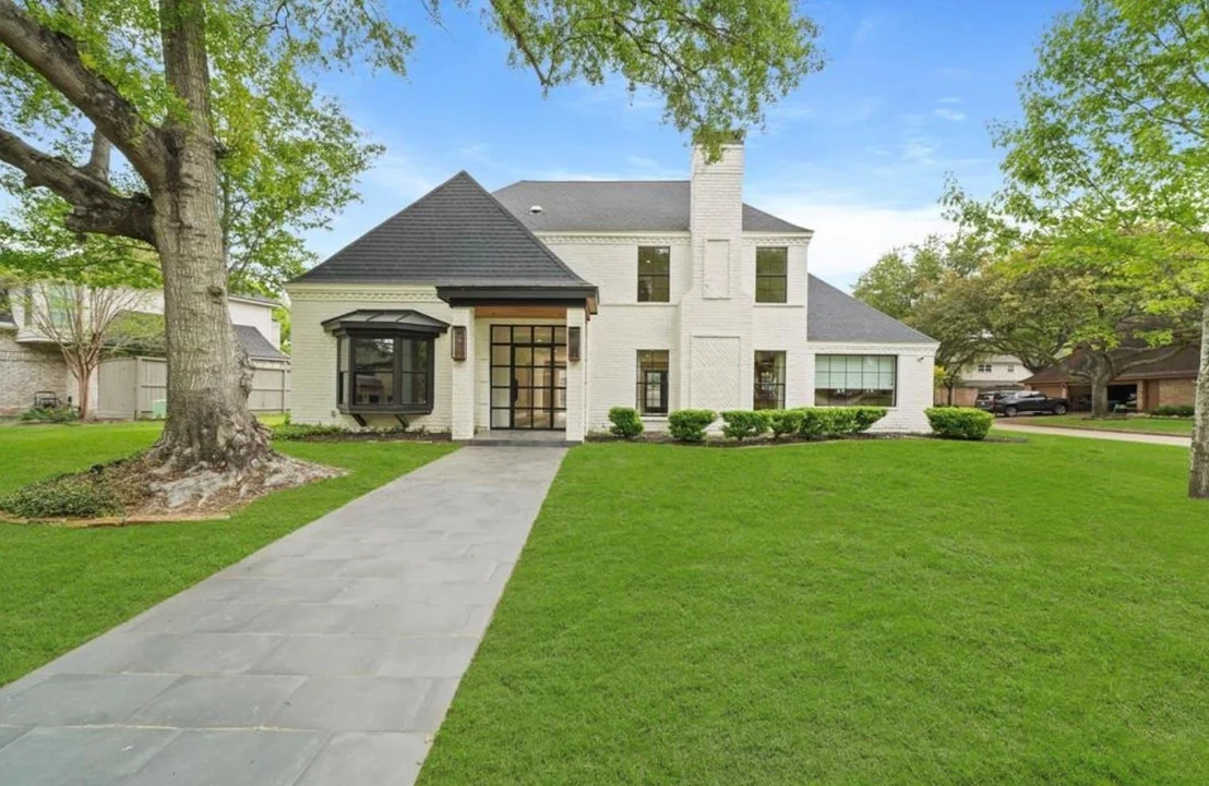Photo of 819 Silvergate Drive