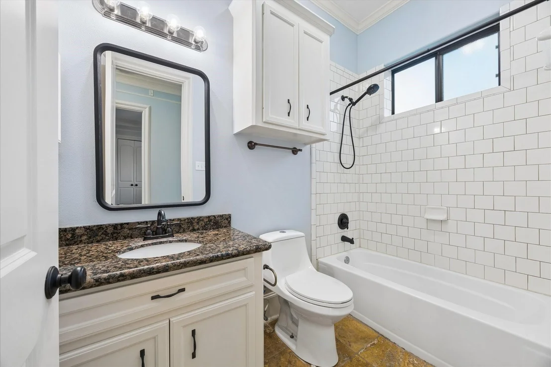 Photo of 6810 Anthonia Lane