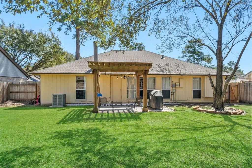 Photo of 5202 Rivertree Lane