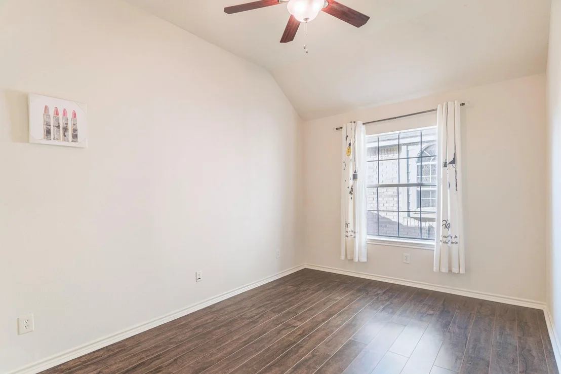 Photo of 1230 Riverchase Drive