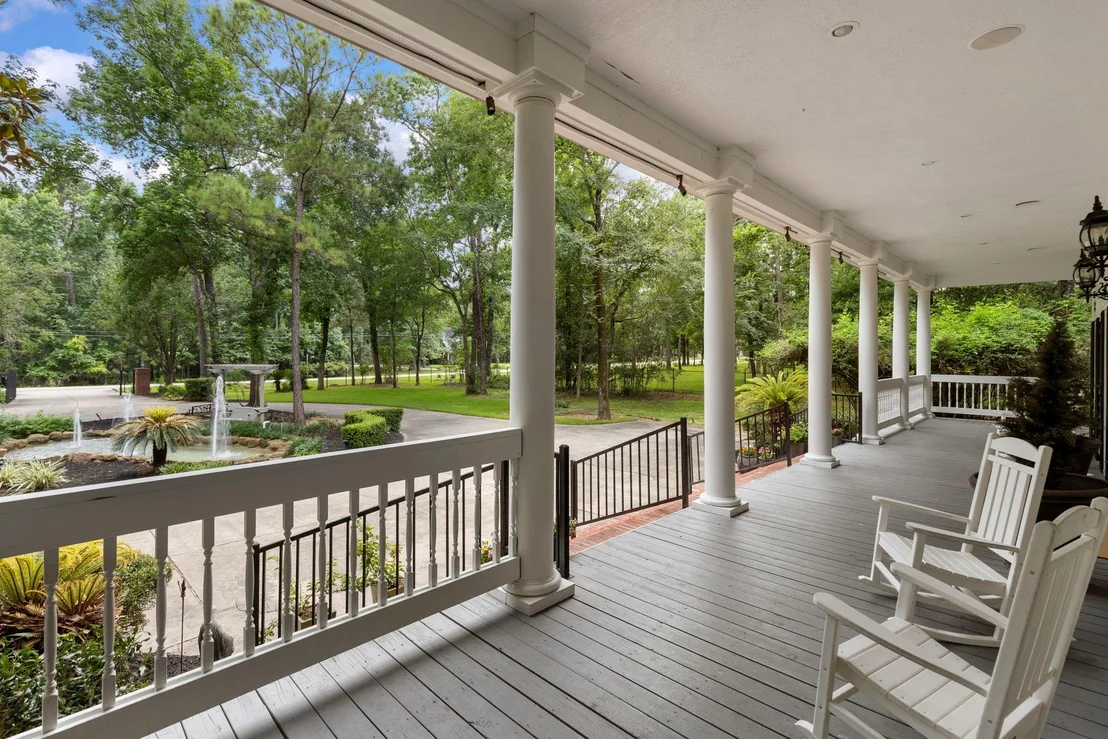 Photo of 10810 Lake Windcrest