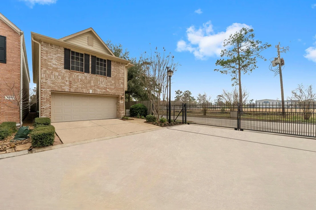 Photo of 1302 Ella Place