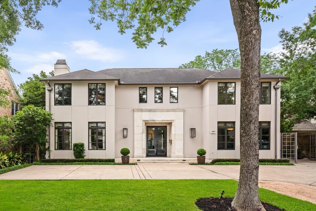 Photo of 1116 Danbury Road