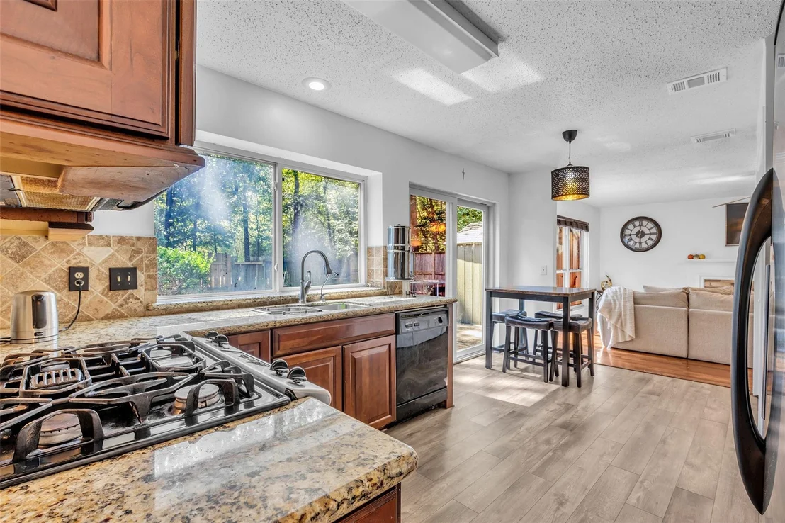 Photo of 15 E Stony Bridge Circle