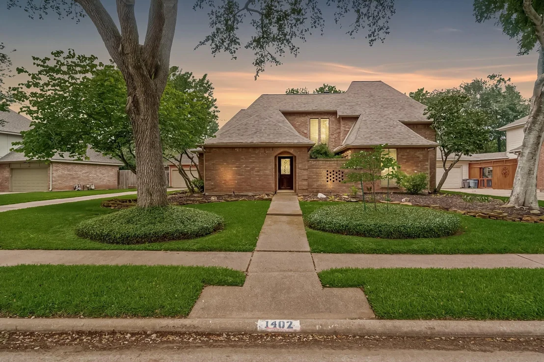 Photo of 1402 Bittersweet Drive