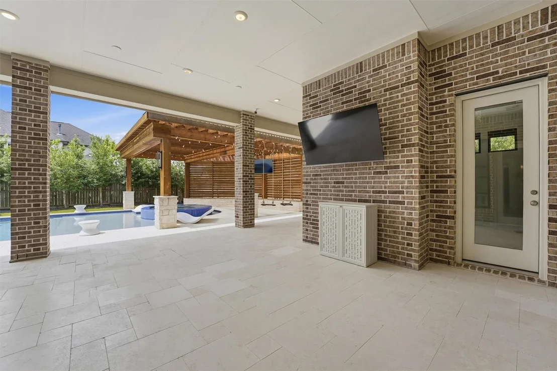 Photo of 4715 Lake Crest Drive