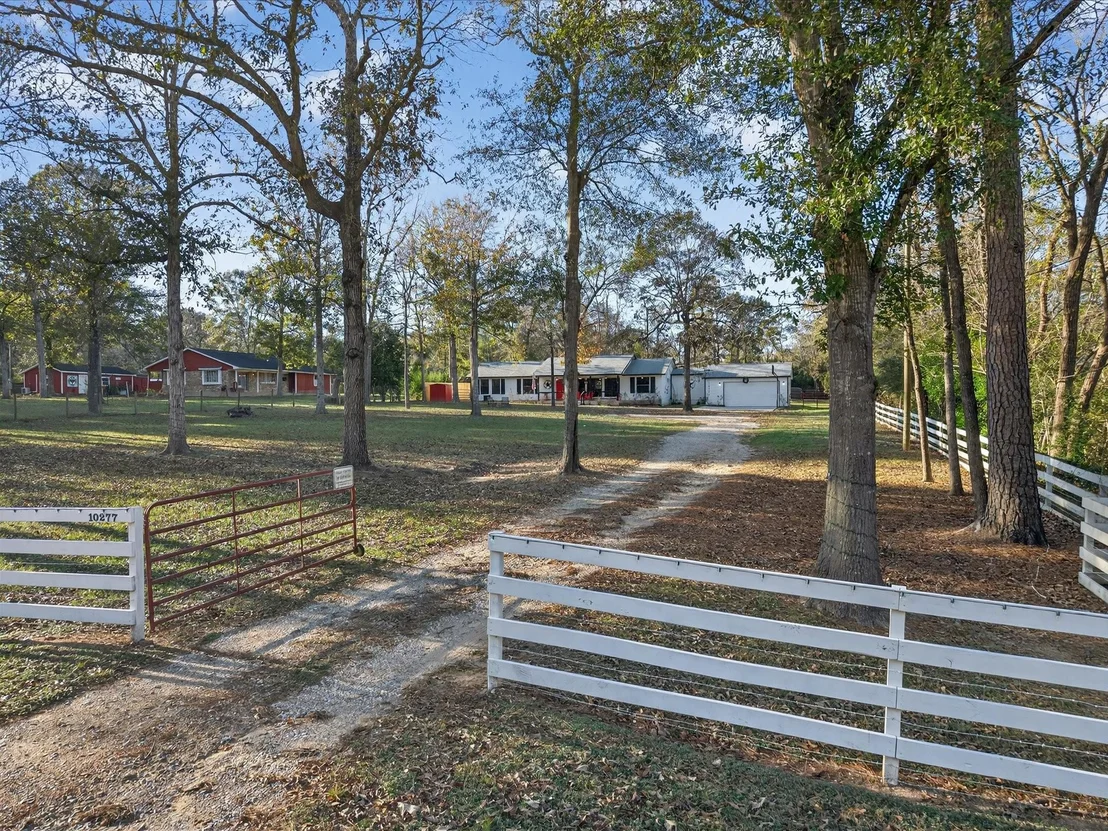 Photo of 10277 Champion Forest Loop