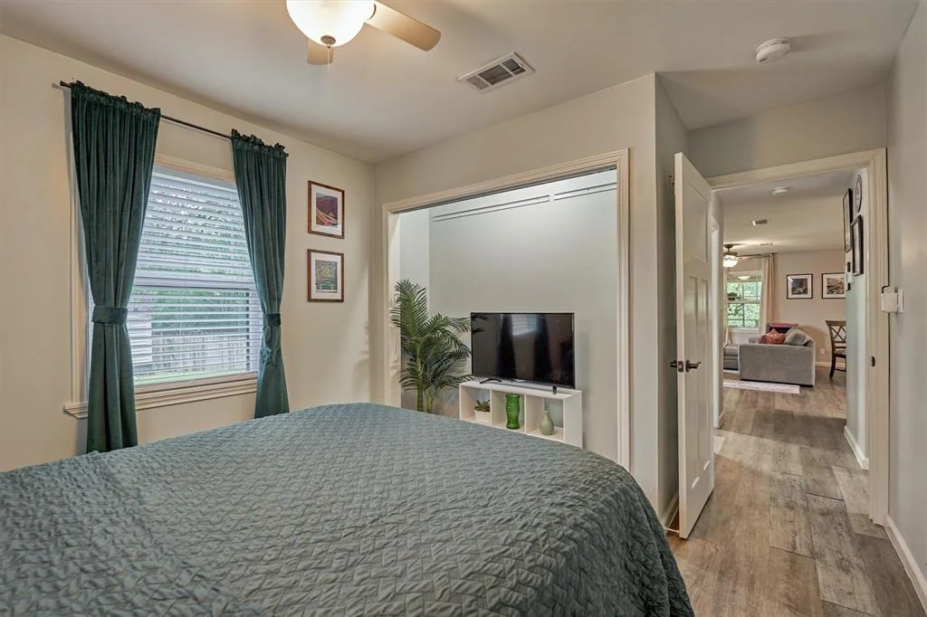 Photo of 23814 Creekview Drive
