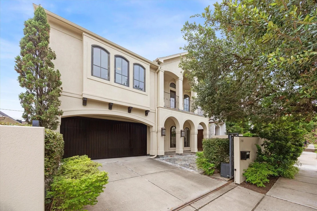 Photo of 2520 Westgate