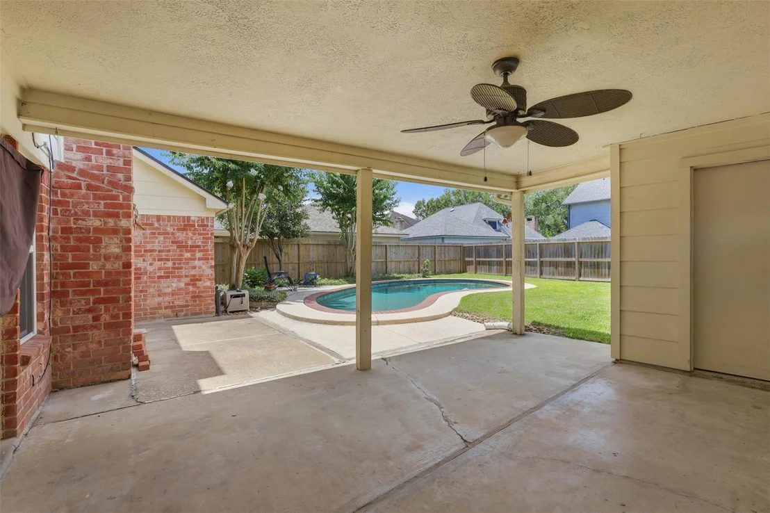 Photo of 19803 Oak Briar Drive