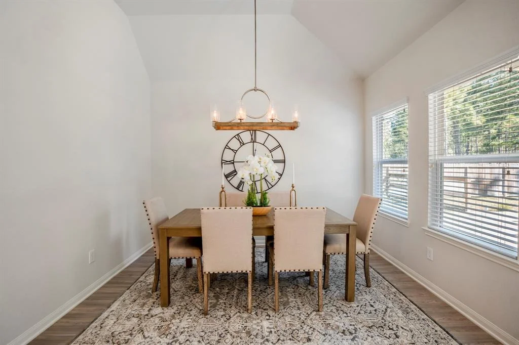 Photo of 9866 Guadalupe Street