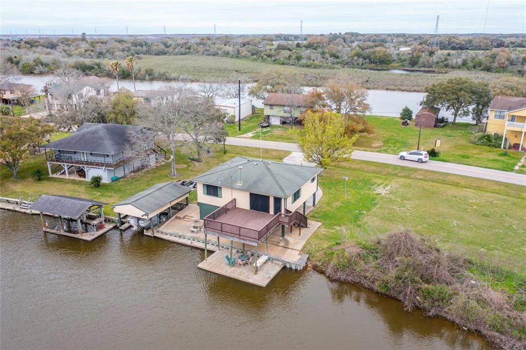 Photo of 410 Palm Drive