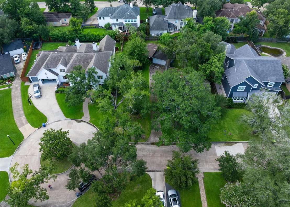 Photo of 8630 Cedarbrake Drive