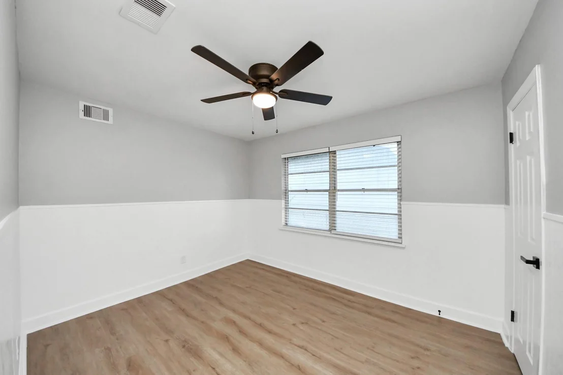 Photo of 1812 Locklaine Drive