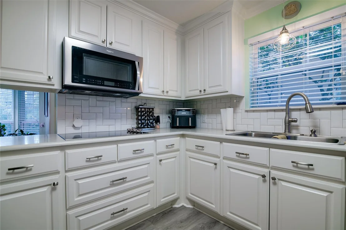 Photo of 1202 Sunset Drive