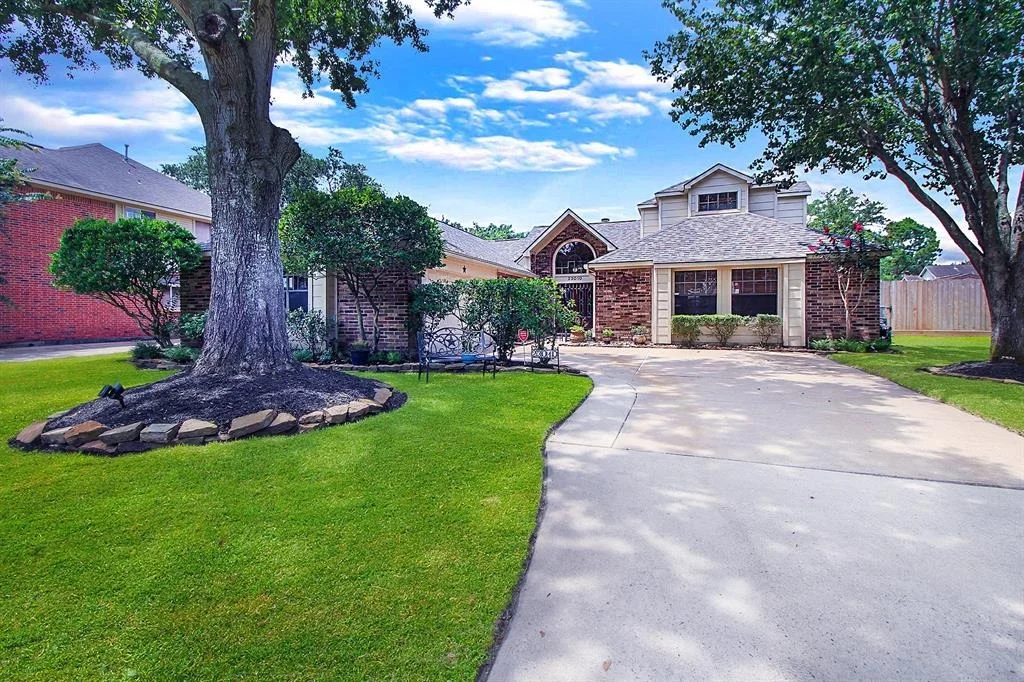 Photo of 23010 Glenover Drive