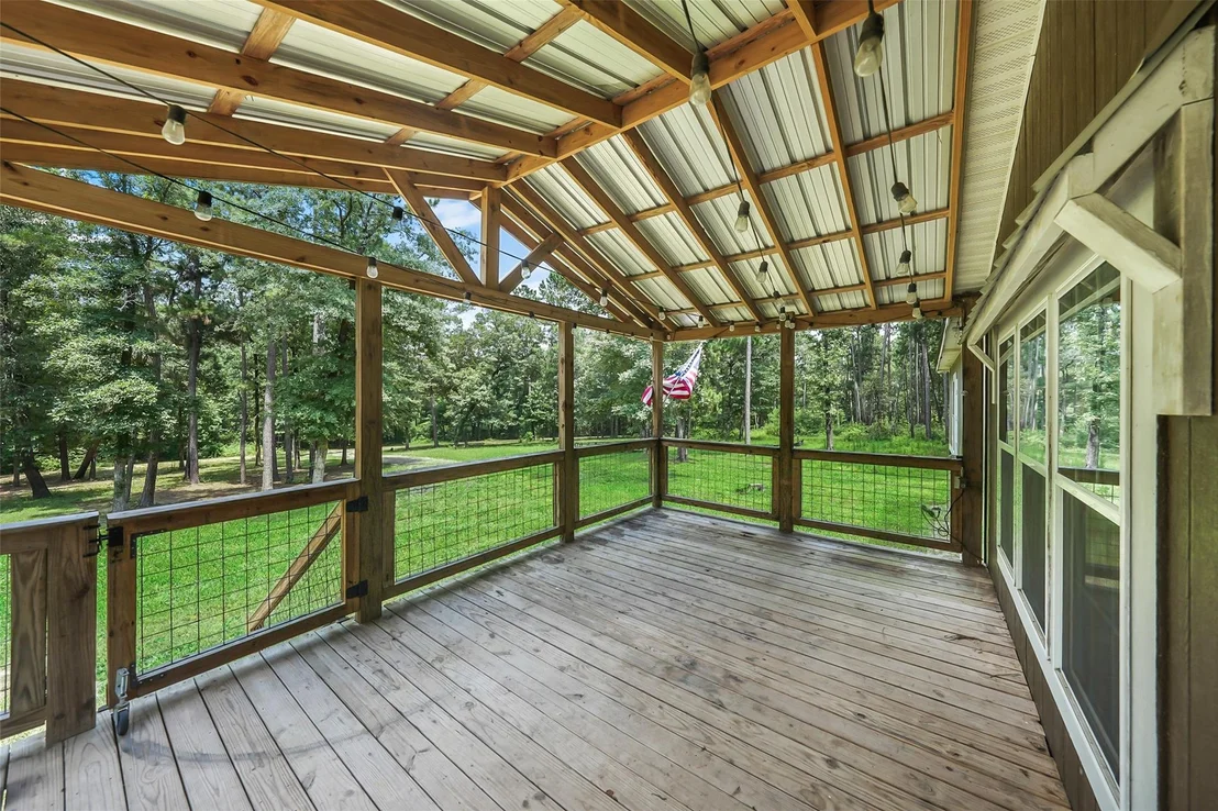 Photo of 577 Winding River Road