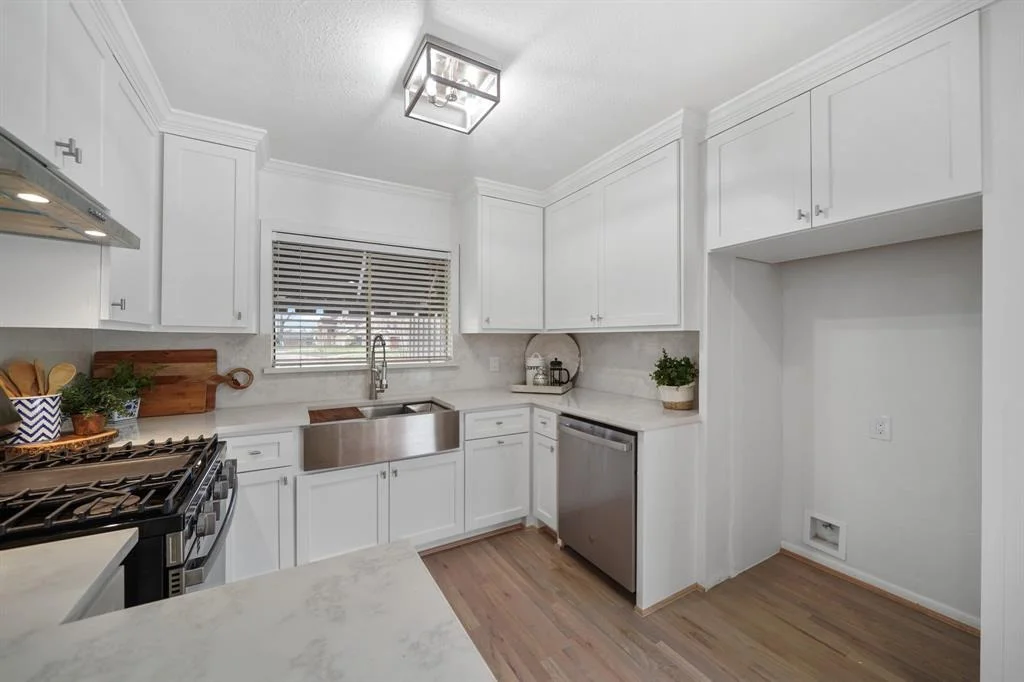 Photo of 4122 Gardendale Drive