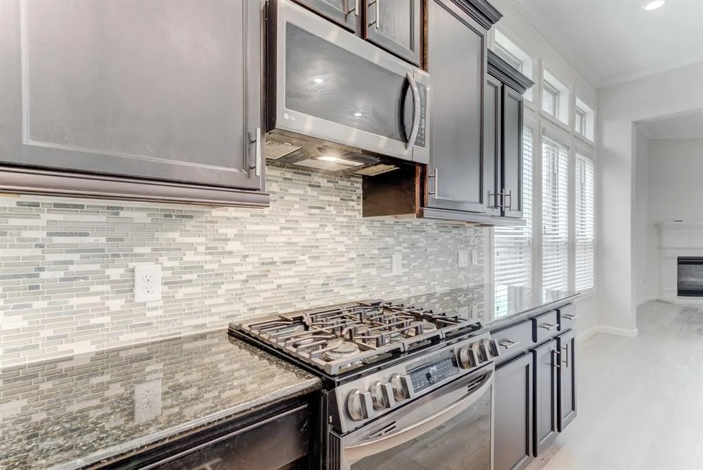 Photo of 21930 Avalon Queen Drive