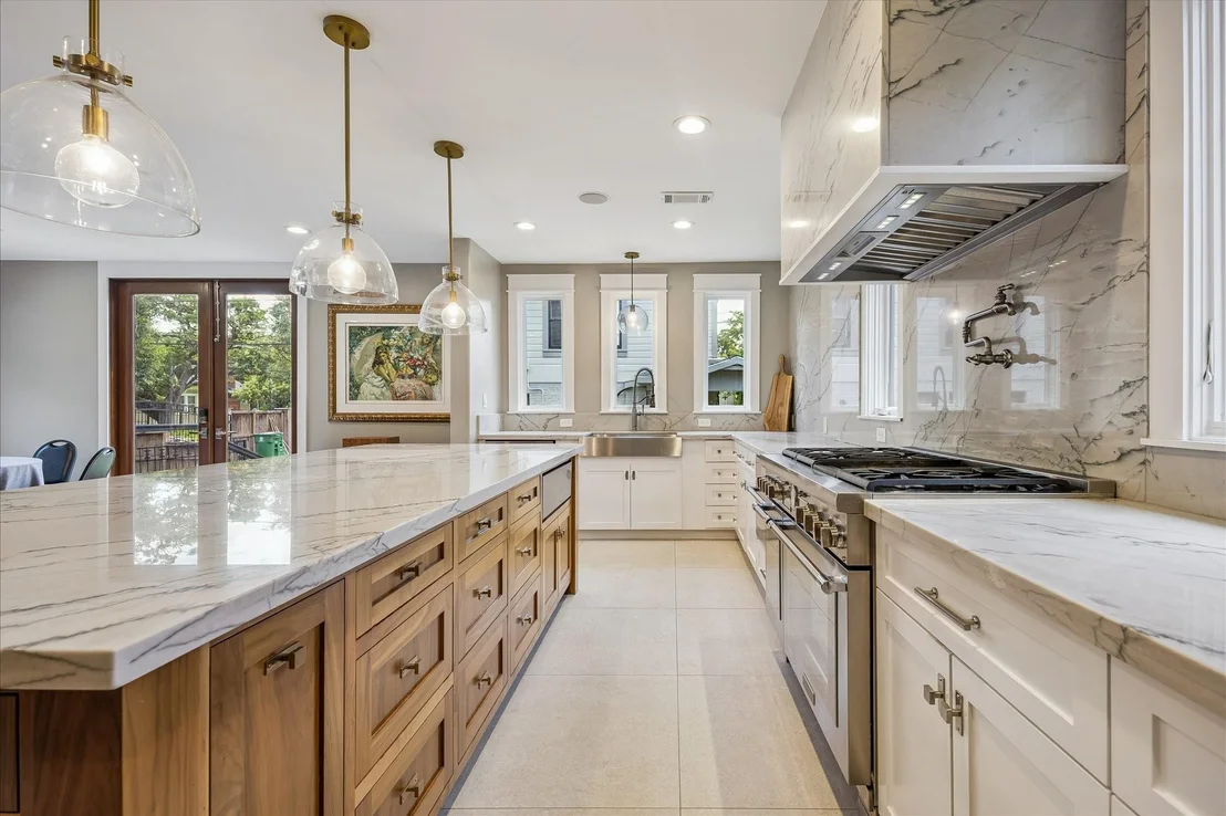Photo of 4344 Clay Street