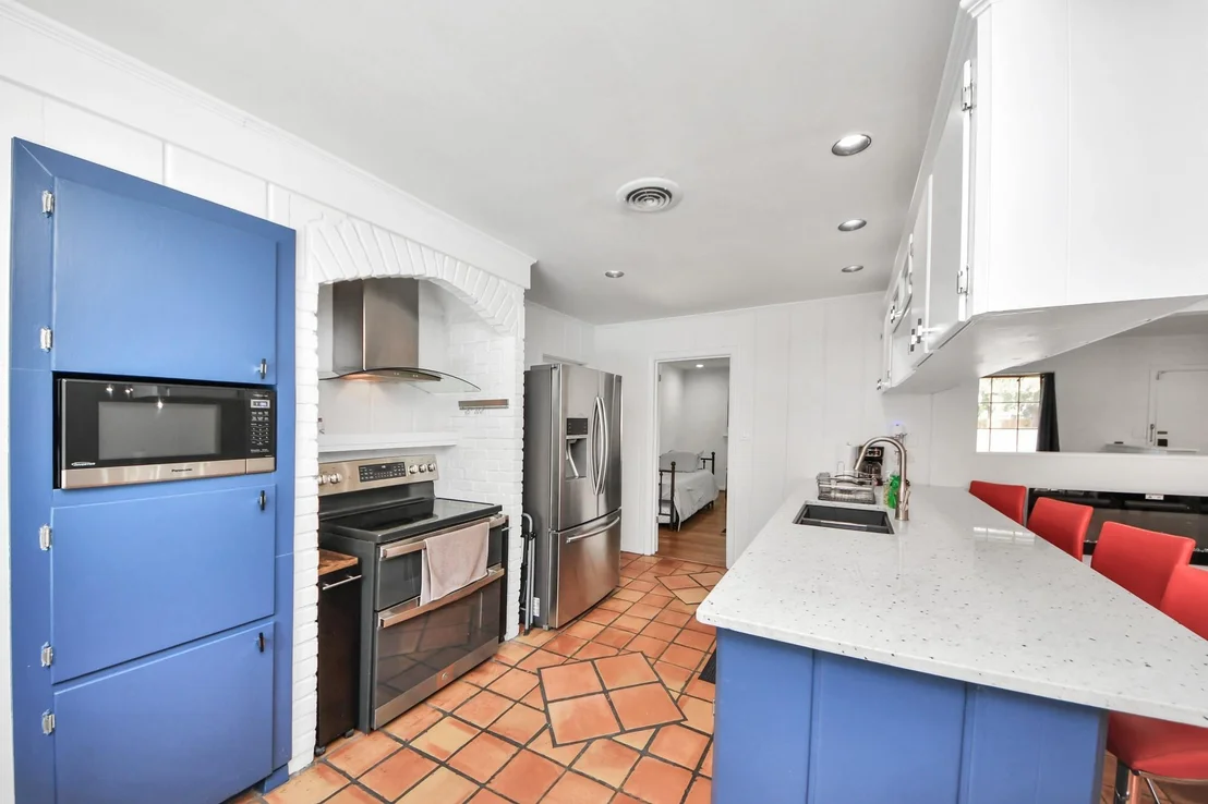 Photo of 5139 Beechnut Street