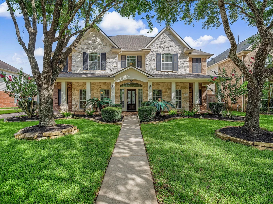Photo of 2210 Fox Path