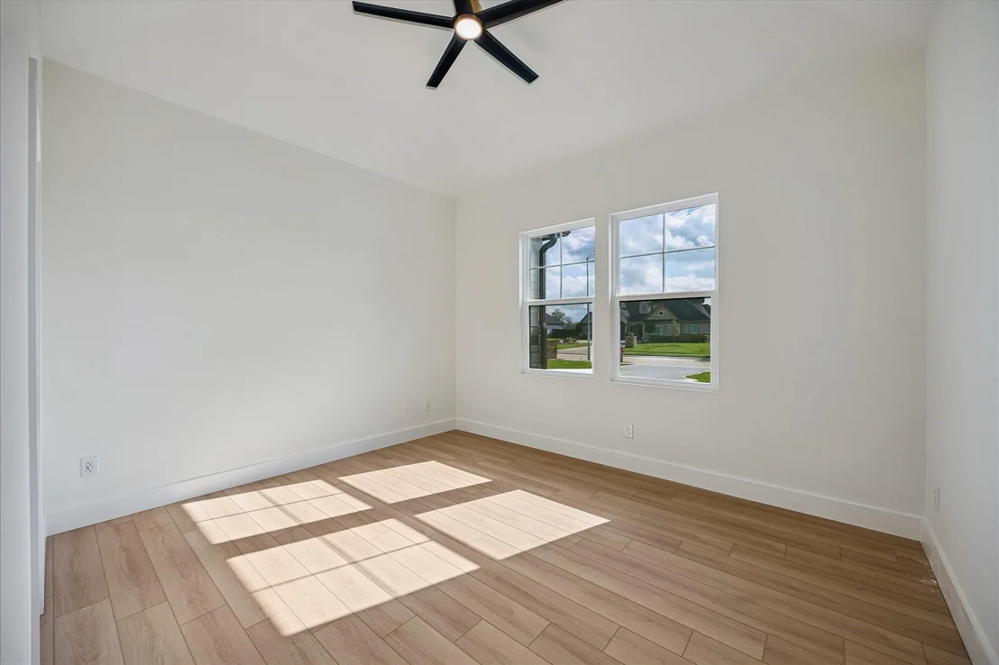 Photo of 3134 W Tower