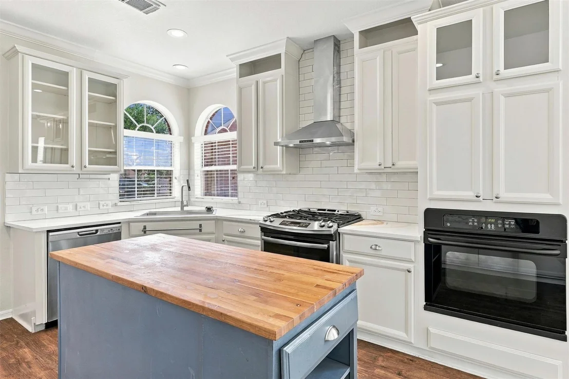 Photo of 7807 Ravens Point Drive