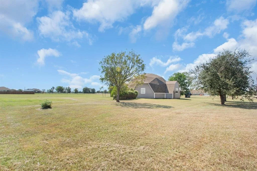 Photo of 907 Longhorn Trail