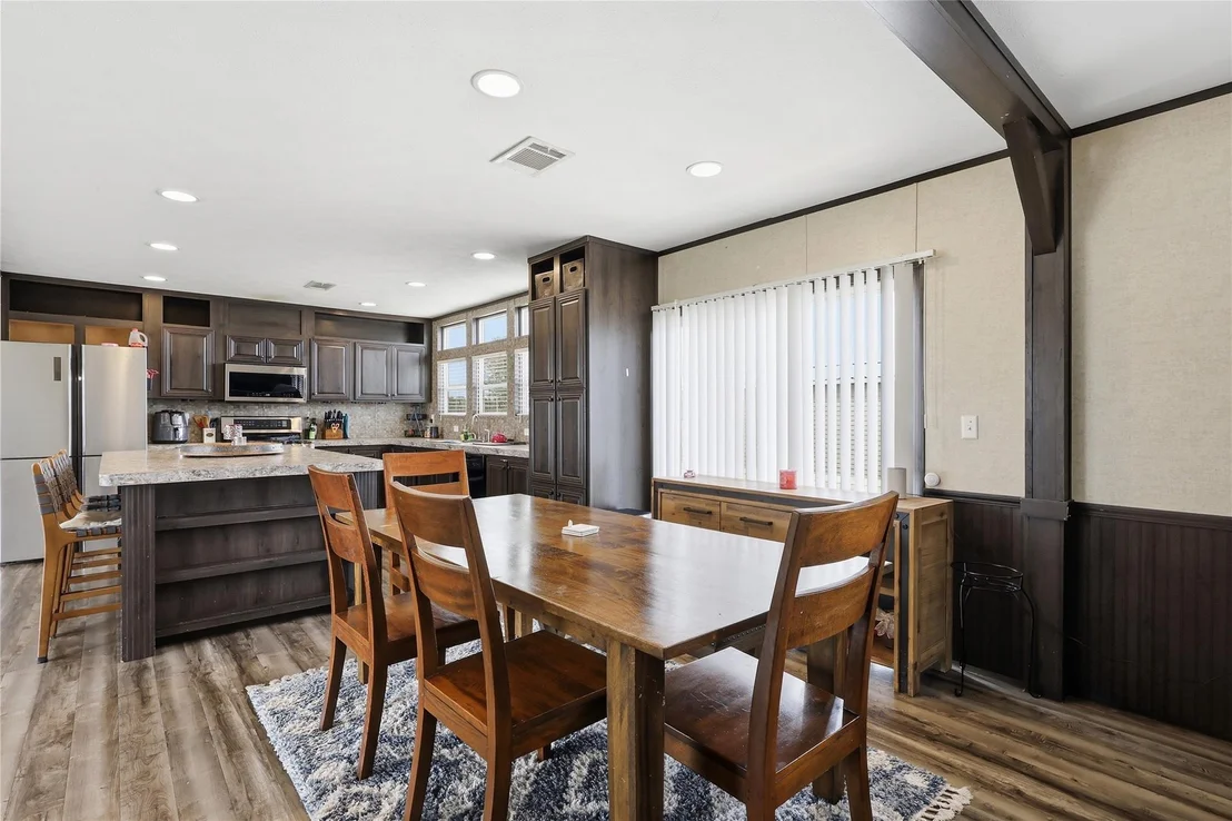 Photo of 2358 Road 5838