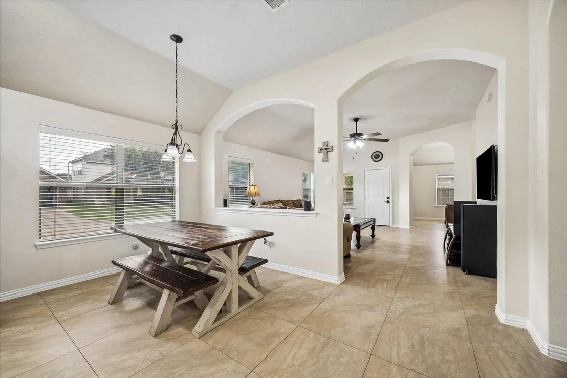 Photo of 1614 Colonial Crest Drive