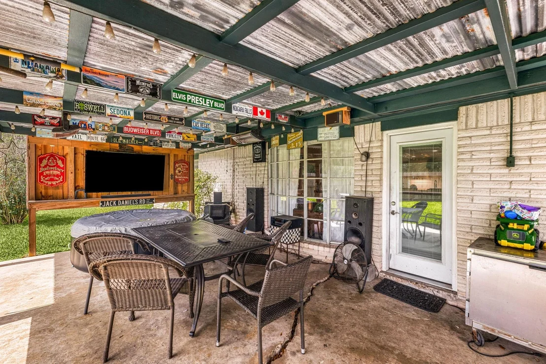 Photo of 1103 Pinecroft Drive